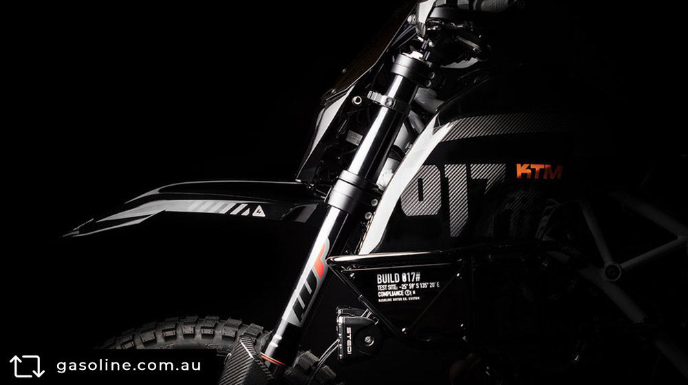 The-KTM-Super-Adventure-1290-R-The-Best-Enduro-Motorcycle-With-Carbon-Fiber-Bodywork