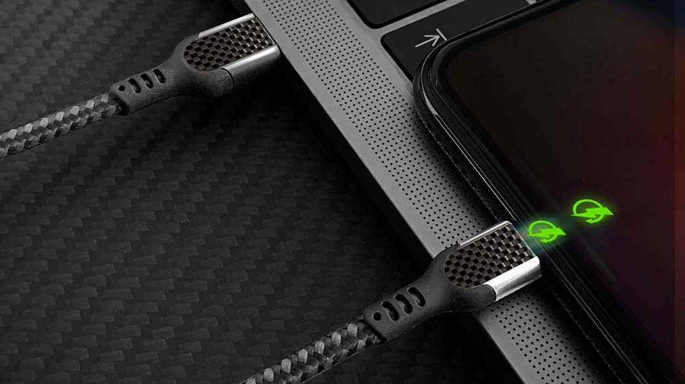 Carbon Fiber USB-C To Lightning Fast Charge Cable | feature  