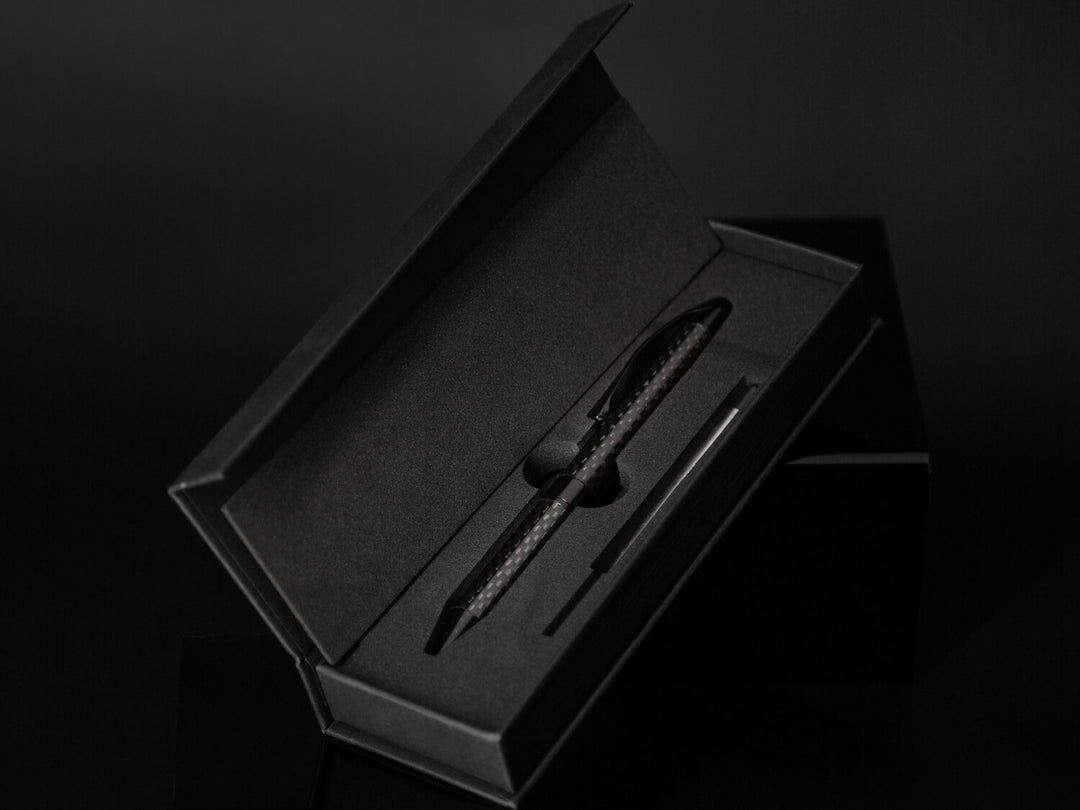 Stealth 2.0 carbon fiber pen in box